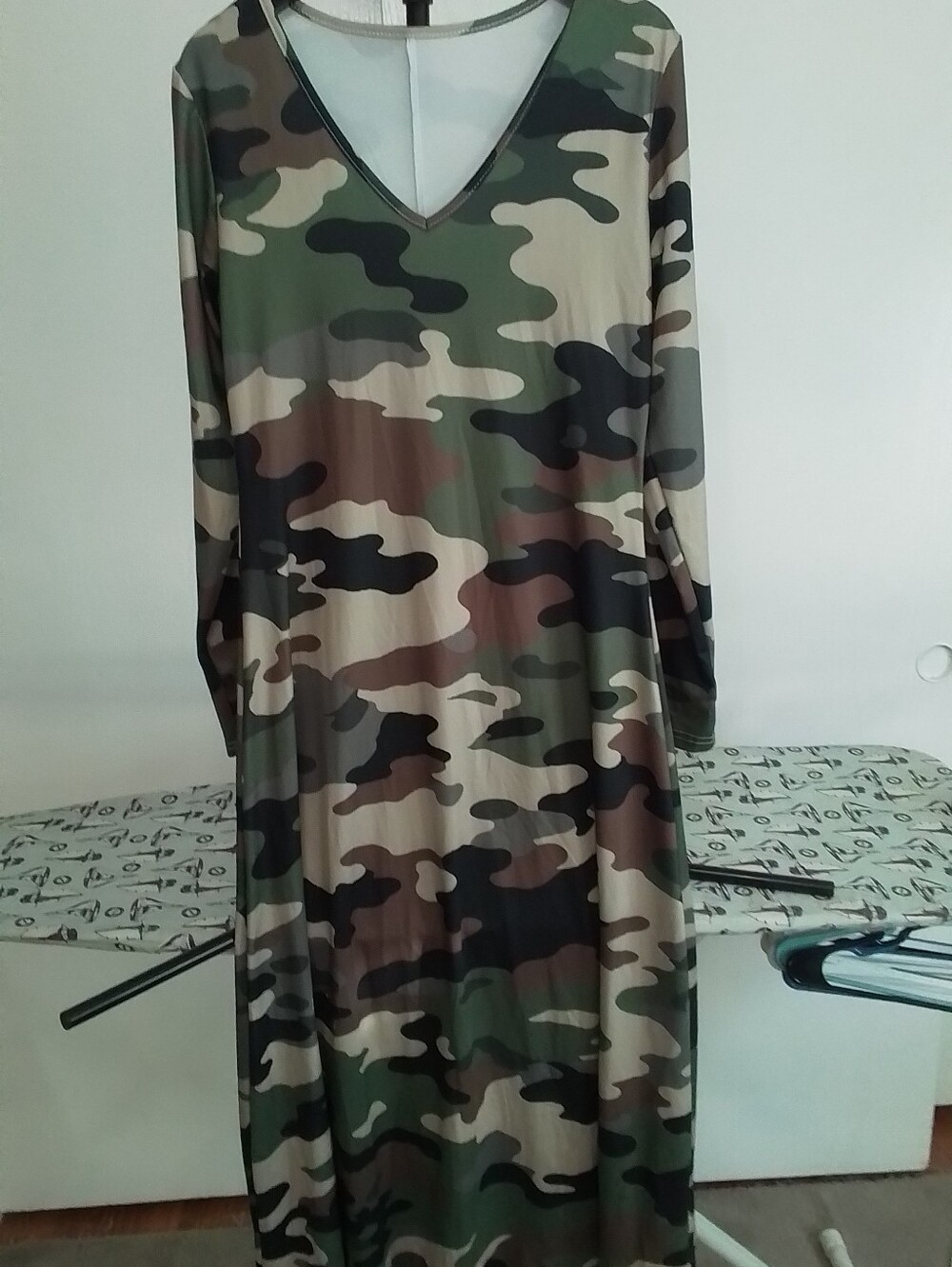 Women's V-Neck Camo Maxi Dress - Green Camouflage